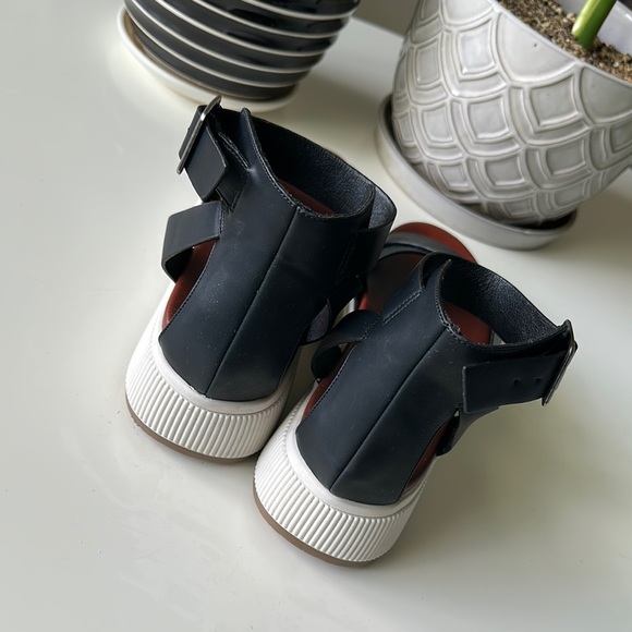 MIA Black and White Platform Sandals - Picture 5 of 5